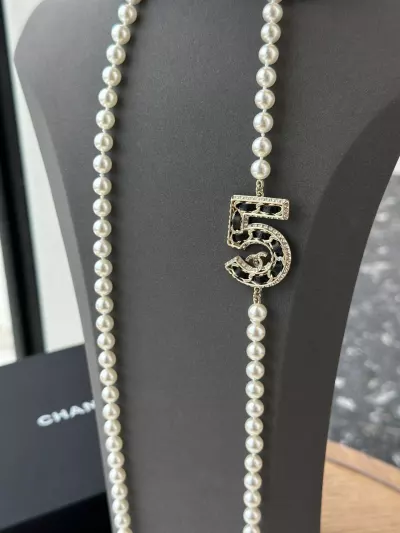 Классические жемчужные Бусы Chanel — фото 3